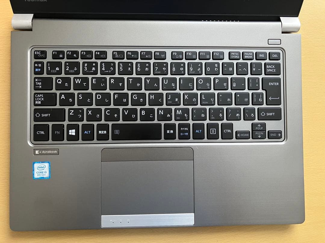 東芝 2019年製 第8世代i3 SSD256GB メモリ8GB 13.3インチ 低価