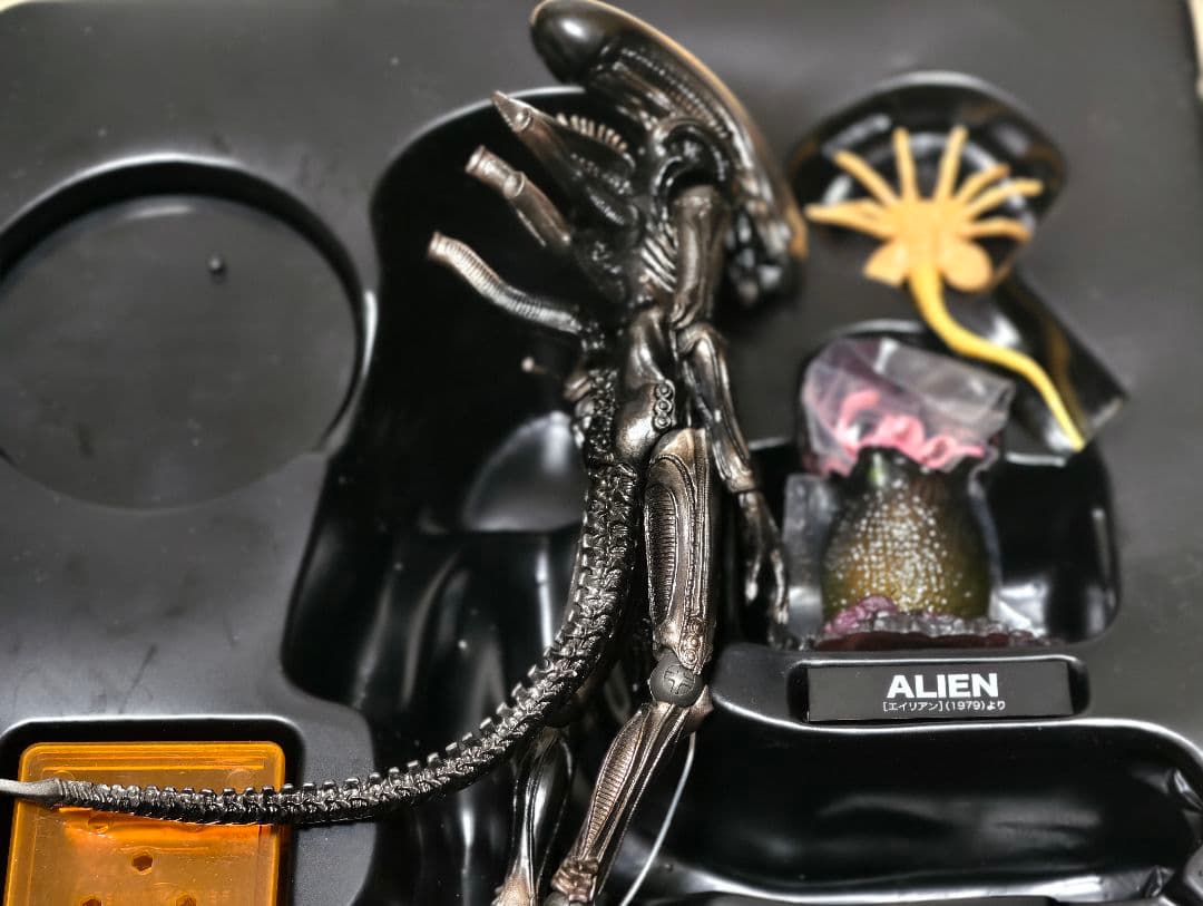 リボルテック エイリアン エイリアンクイーン ウォーリア　フィギュア ALIEN