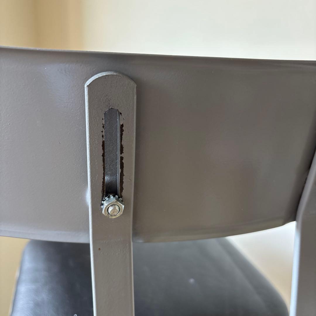 リオン LYON　ファクトリースツール ＋クッション ＋バックレスト付き