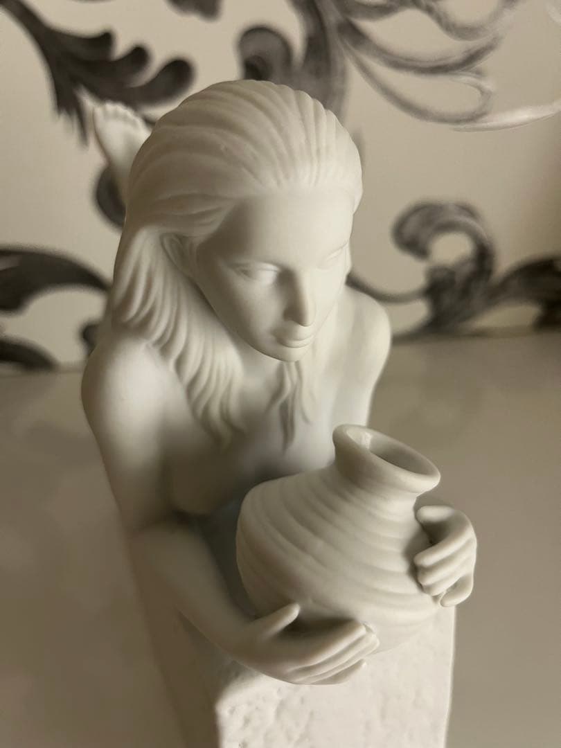 希少】ロイヤルコペンハーゲンフィギュリンアクエリアス水瓶座