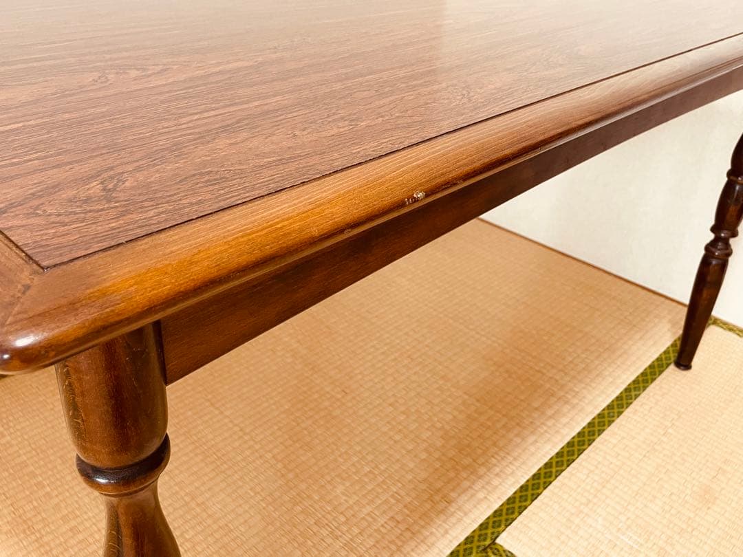 キツツキマーク 飛騨産業　レトロでアンティークなテーブル