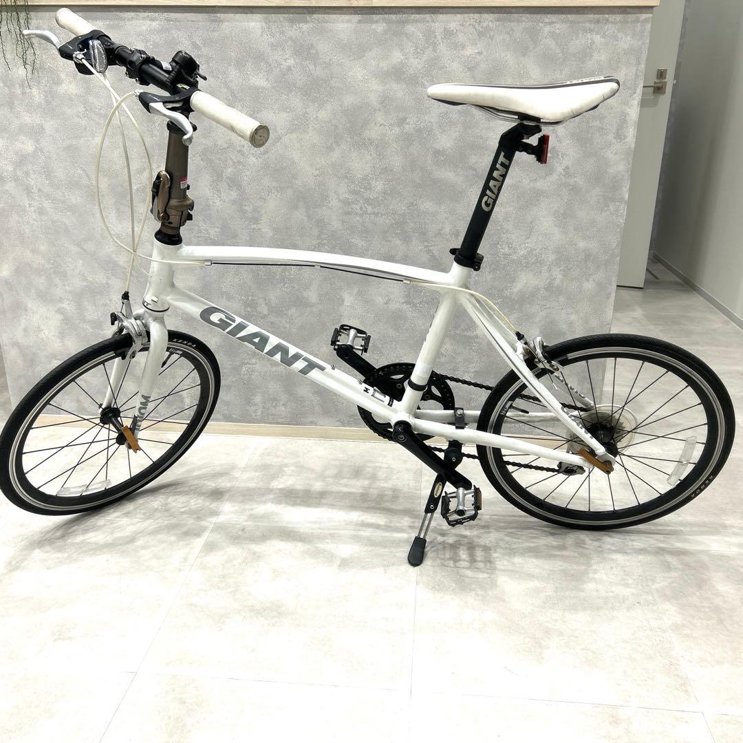GIANT 「ジャイアント」 IDIOM 20インチ　ミニベロ 2020 GIANT Bicycles | IDIOM 0