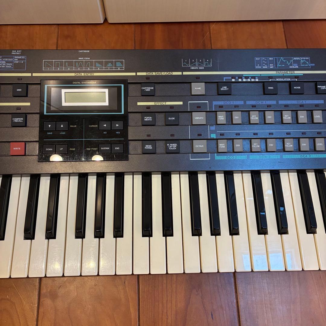 Casio CZ-1 カシオ シンセサイザー