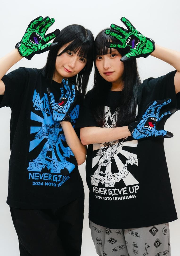 新品 サンタクルーズ x MxMxM スクリーミングハンドグローブ 黒青