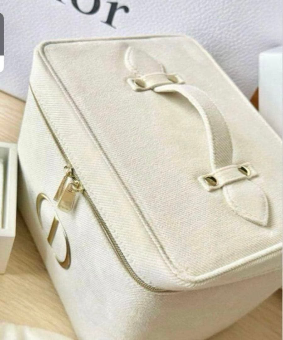 Dior バニティポーチセット