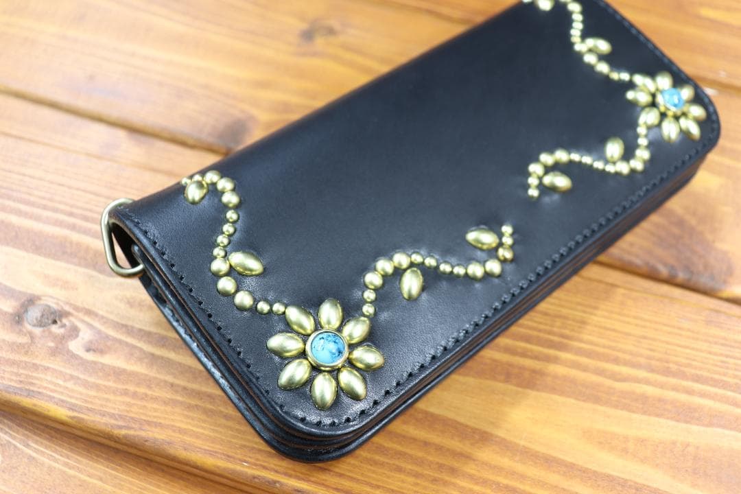 【即納商品】フラワー　スタッズロングウォレット