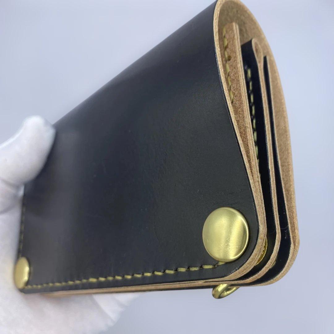 お札折らずに収納できる無骨な手染めミドルトラッカーウォレット BTW