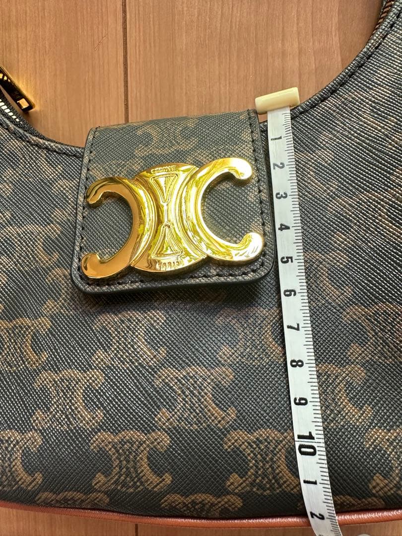 CELINE ゴールドの金具 ミディアム AVA（アヴァ） トリオンフバッグ