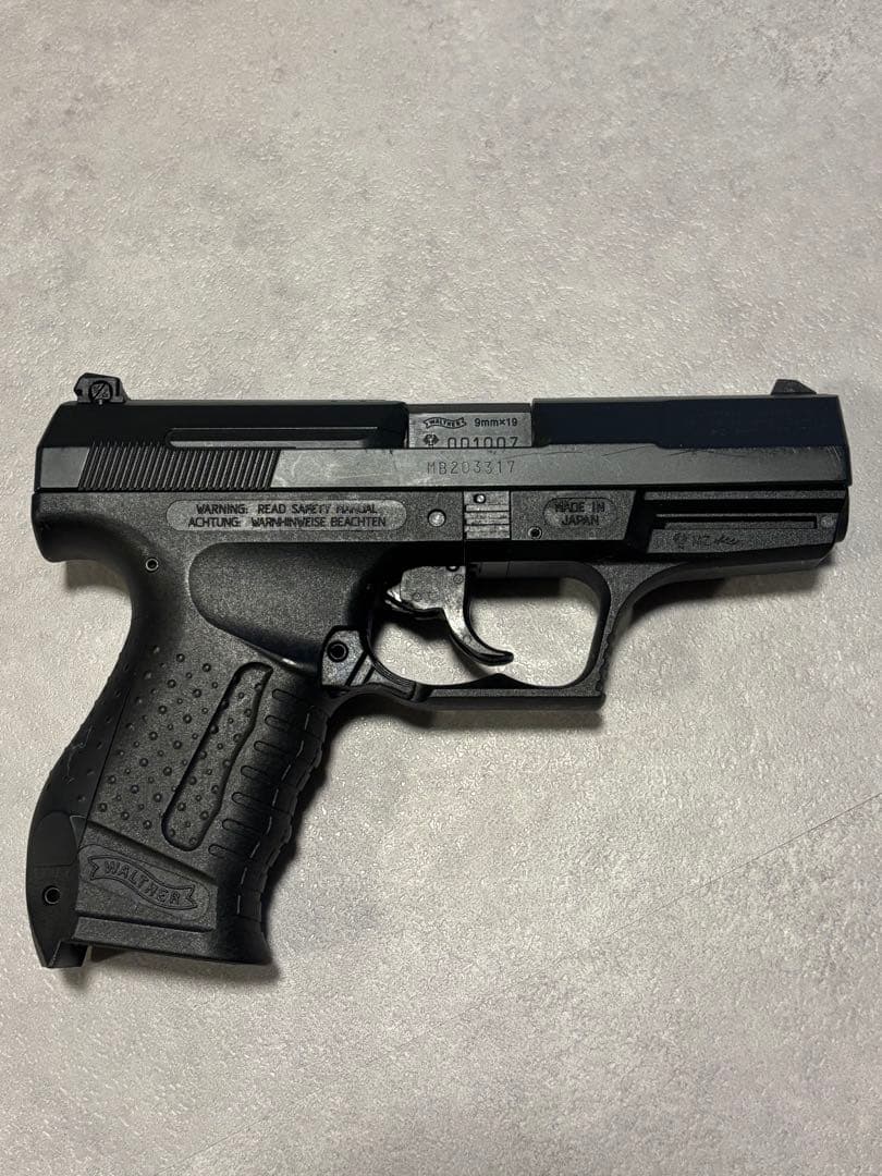 【引退品】マルゼンWalther P99 ガスガン 4マガジン付き