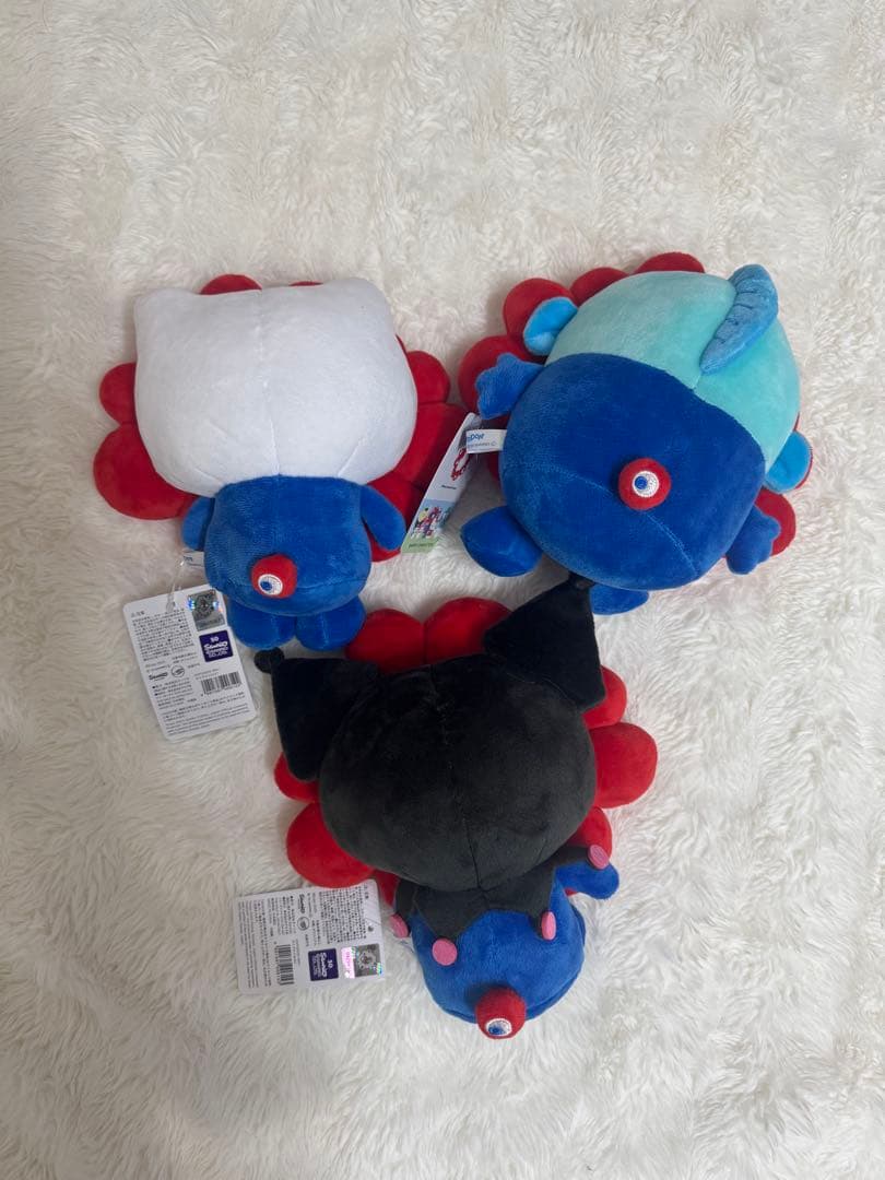 ミャクミャク×サンリオコラボ　ぬいぐるみ　Mサイズ