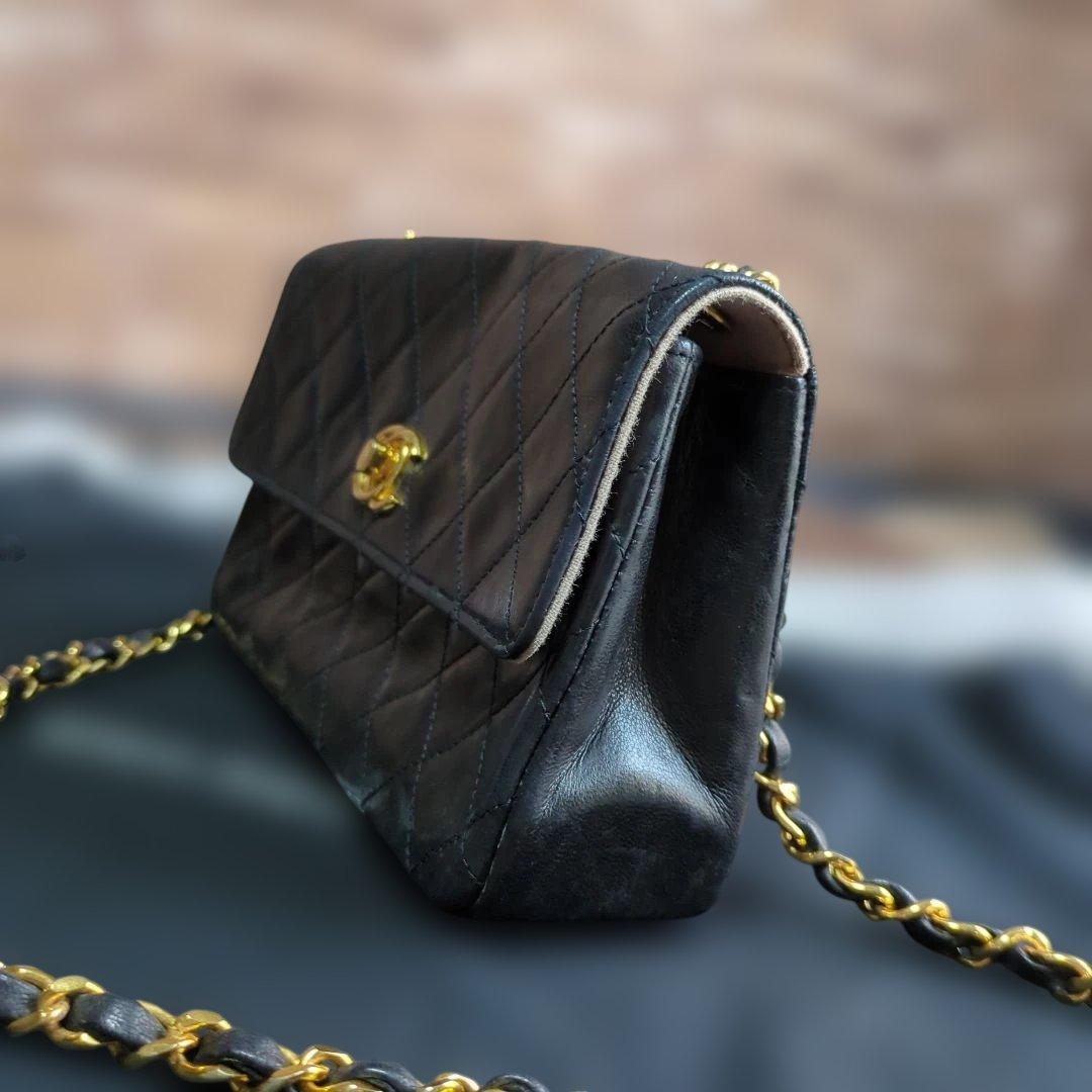 CHANELマトラッセ ブラックショルダーバッグ