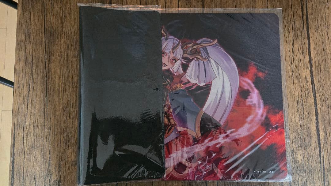 遊戯王公式プレイマット 狂愛の竜娘アイザ