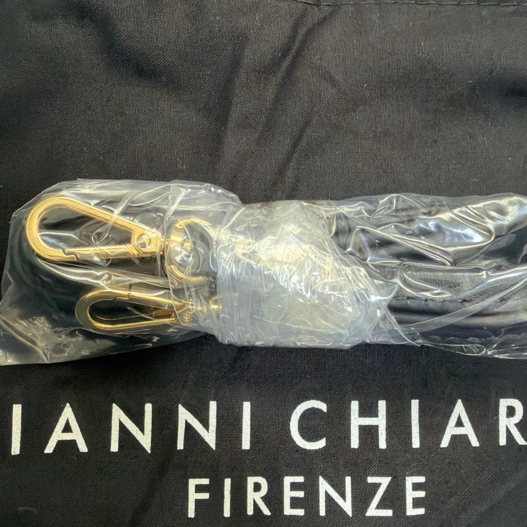 【新品】　ジャンニキアリーニ　ショルダーバッグ　レオパード