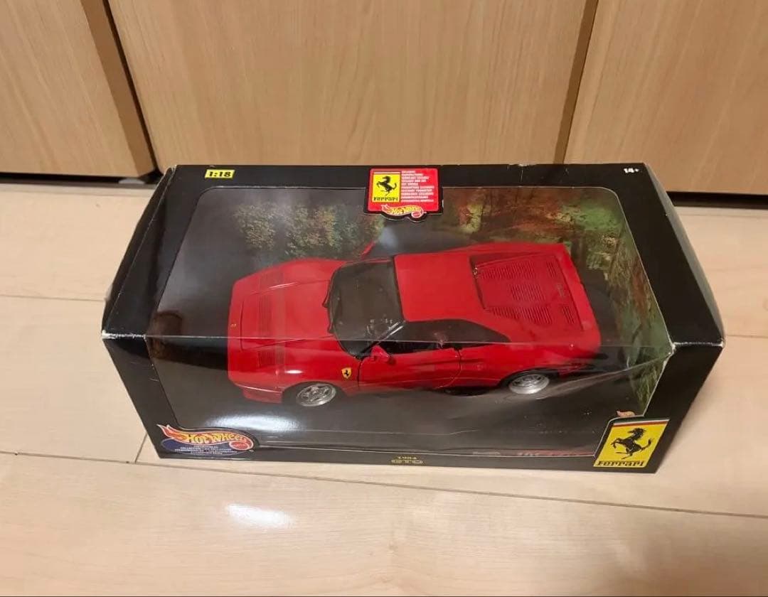 ホットウィール1/18 フェラーリGTO
