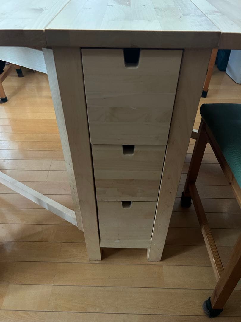 IKEA NORDEN(ダイニングテーブル)とJOKKMOKK(チェア)4脚