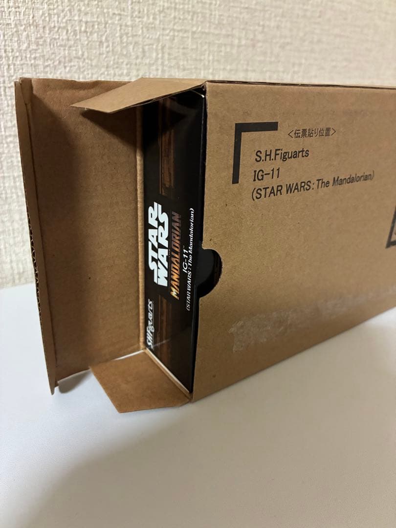 S.Hフィギュアーツ IG-11 マンダロリアン
