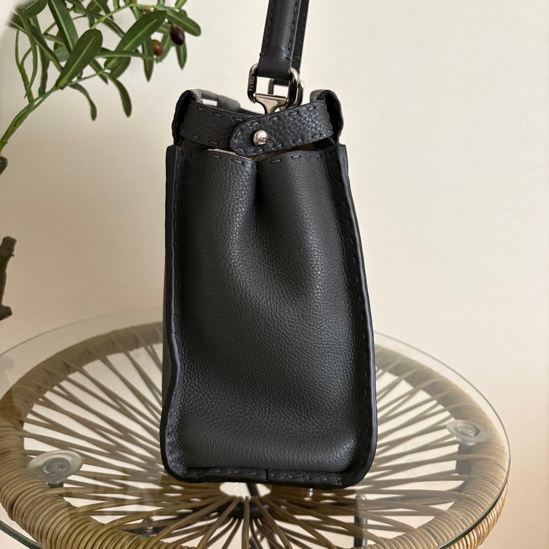 限定色✨フェンディ ピーカブー セレリアバッグ ミディアム 2way