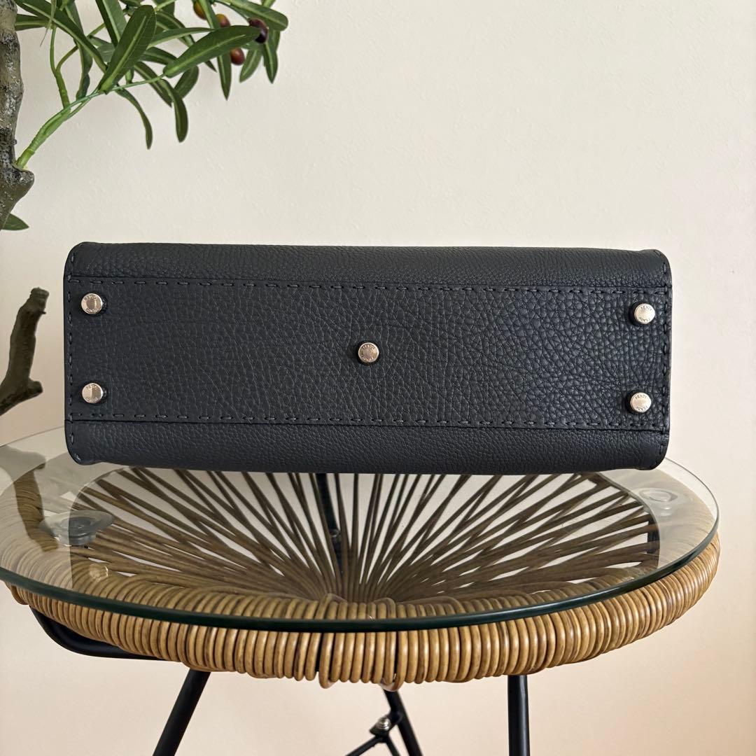 限定色✨フェンディ ピーカブー セレリアバッグ ミディアム 2way