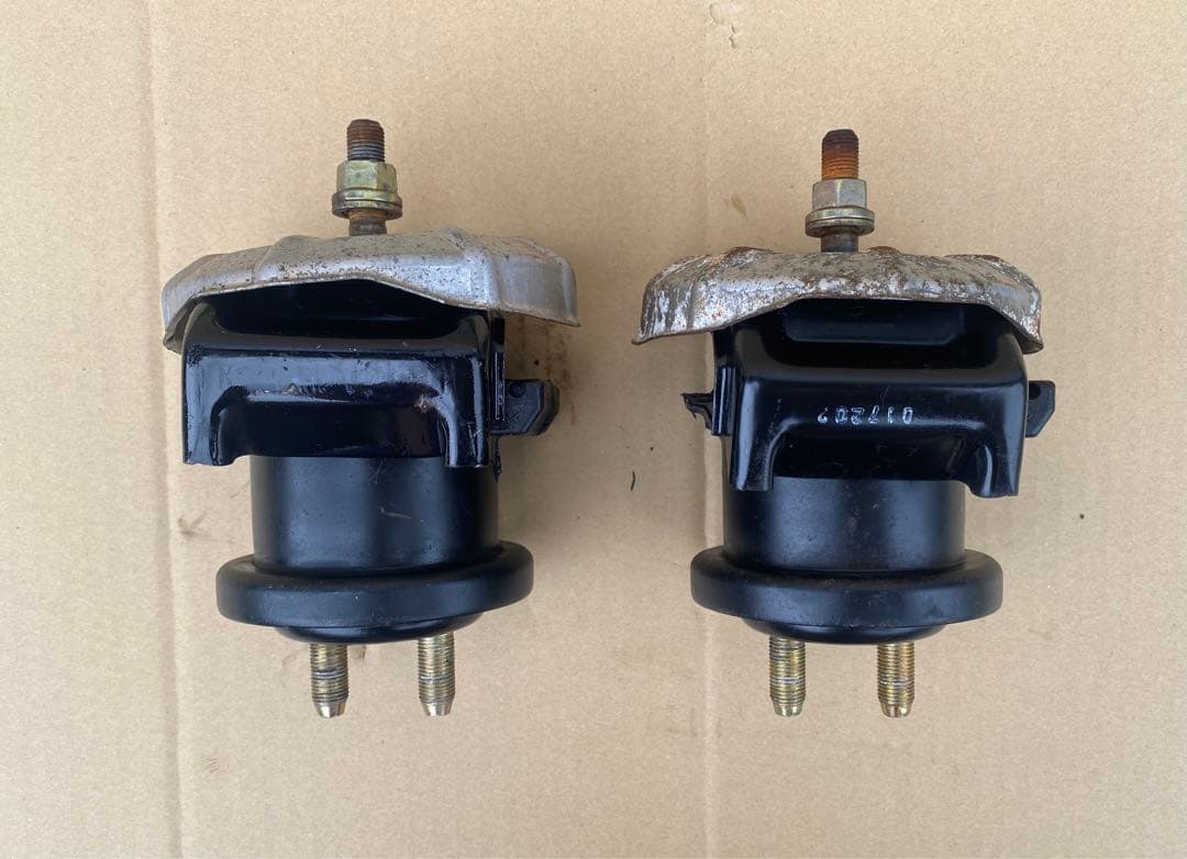 トヨタ 17クラウン JZS171 アスリートV ターボ エンジンマウント