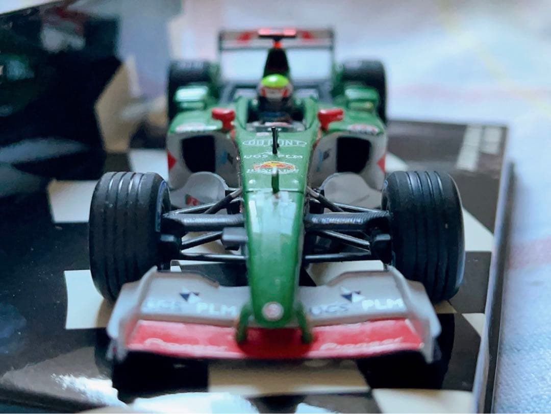 ミニチャンプス 1/43 ジャガー・R5・コスワース マーク・ウェバー 2004