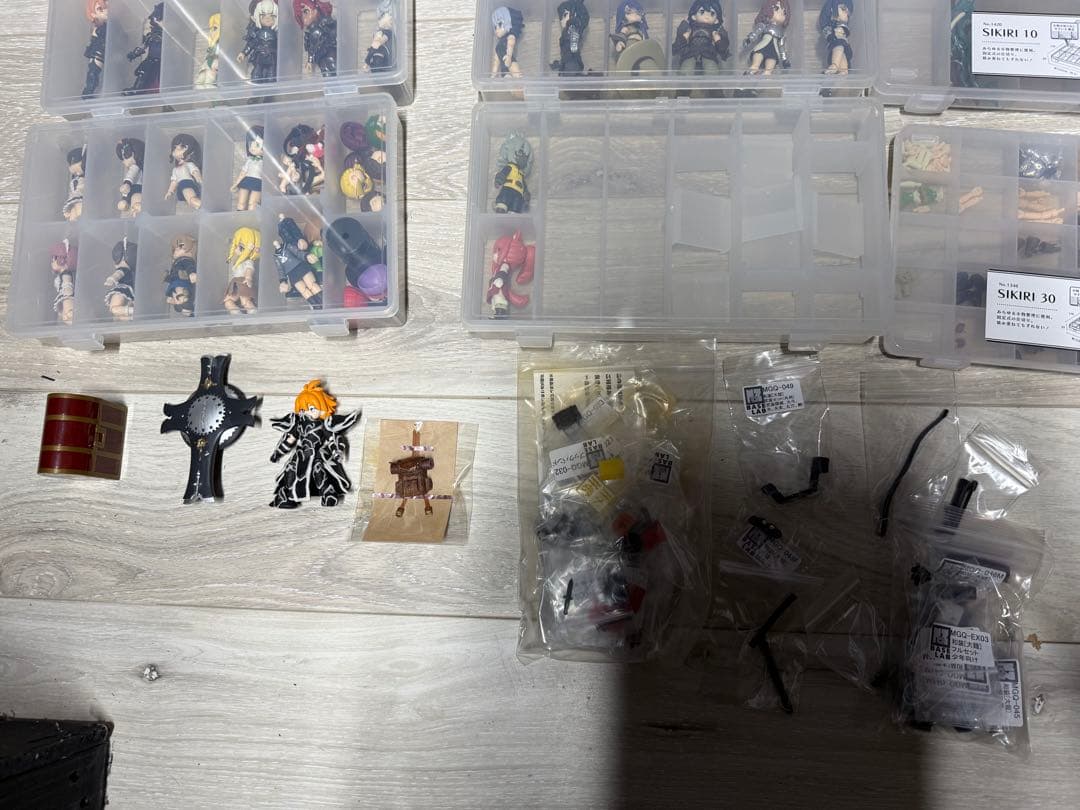 ガシャポンクエスト大量　引退品　最終値下げ