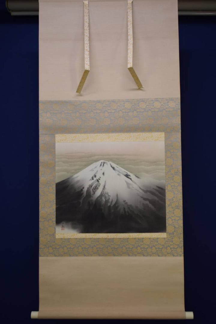 複製/横山大観/雲海に聳ゆ/富士山水図/工芸/布袋屋掛軸HH-51