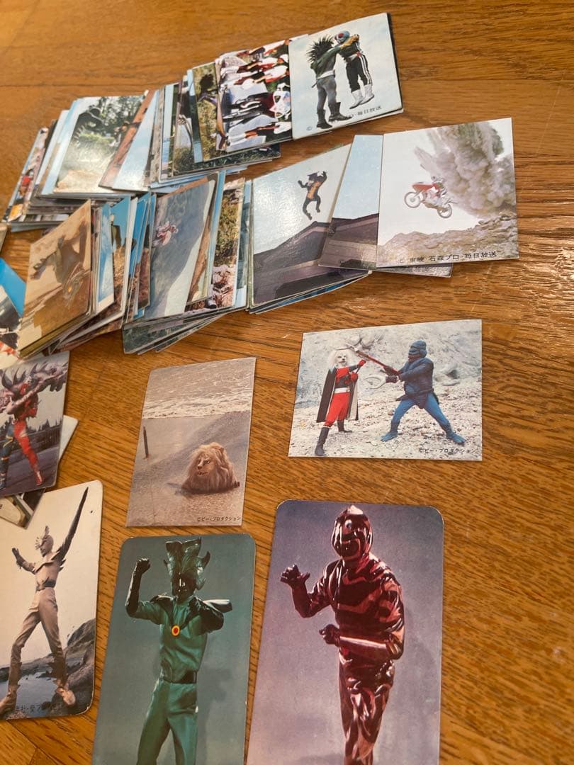 昭和レトロ　超貴重品　カルビー仮面ライダー 他　懐かし ヒーローカード他