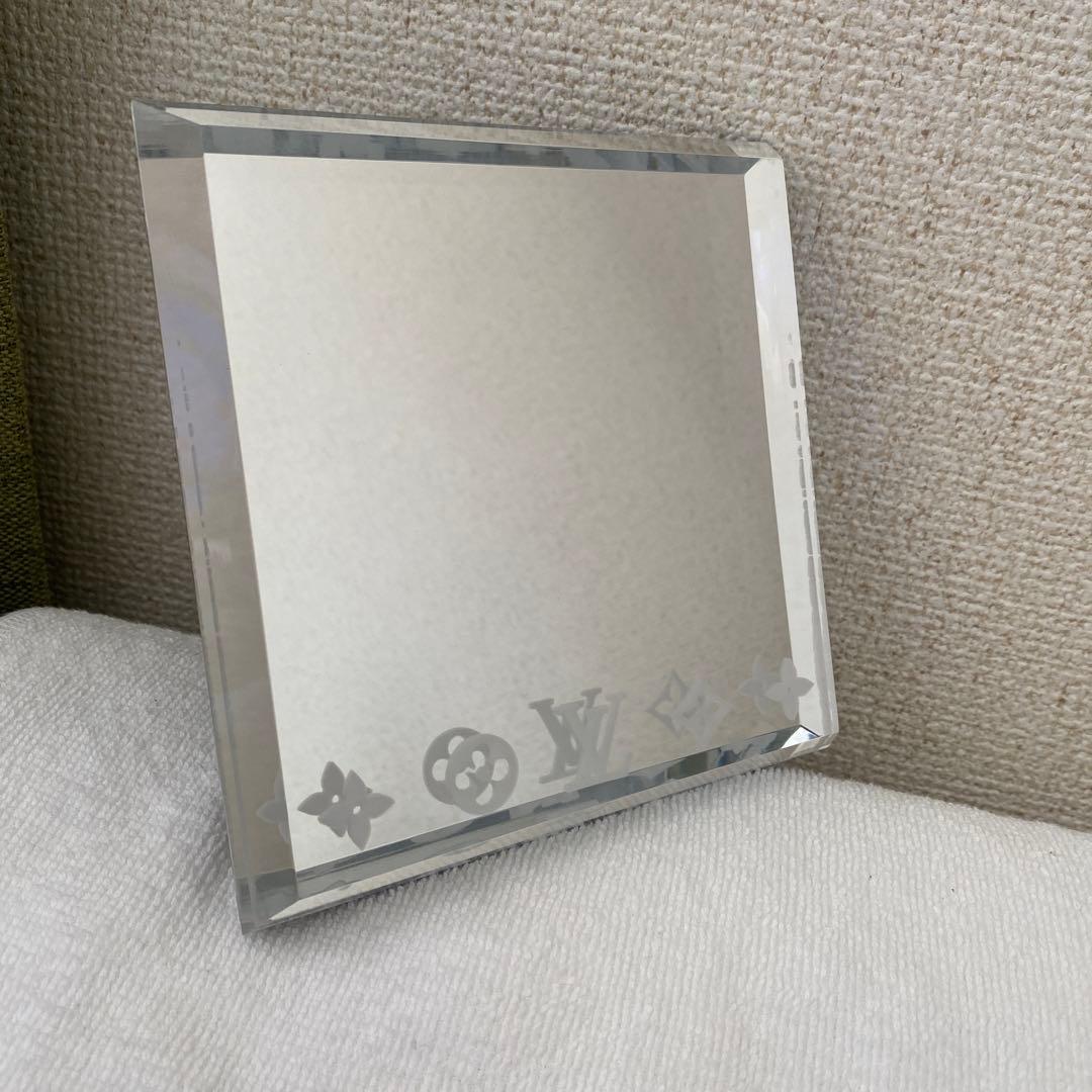 *非売品／レアもの　Louis Vuitton ミラー(招待イベントプレゼント)