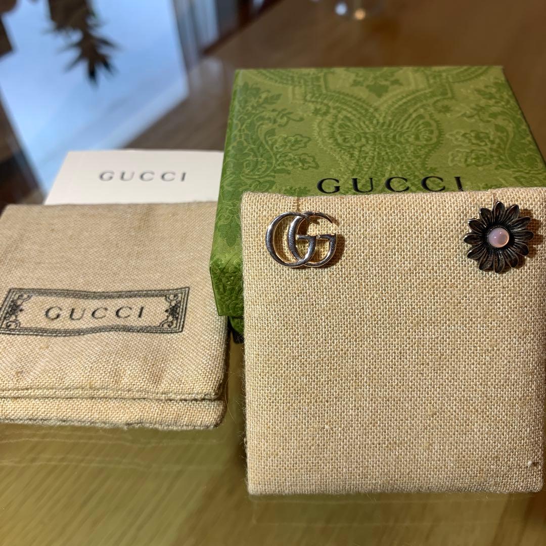 GUCCI GGロゴ 花モチーフ ピアス 新品未使用】GUCCI ピアスGG 花モチーフ