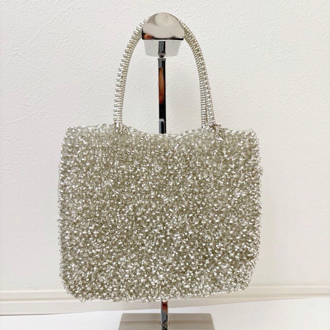 アンテプリマ　スタンダード　スクエア　ミディアム　シルバー　インナーポーチ付き