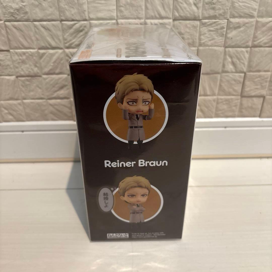 進撃の巨人　ねんどろいど　フィギュア