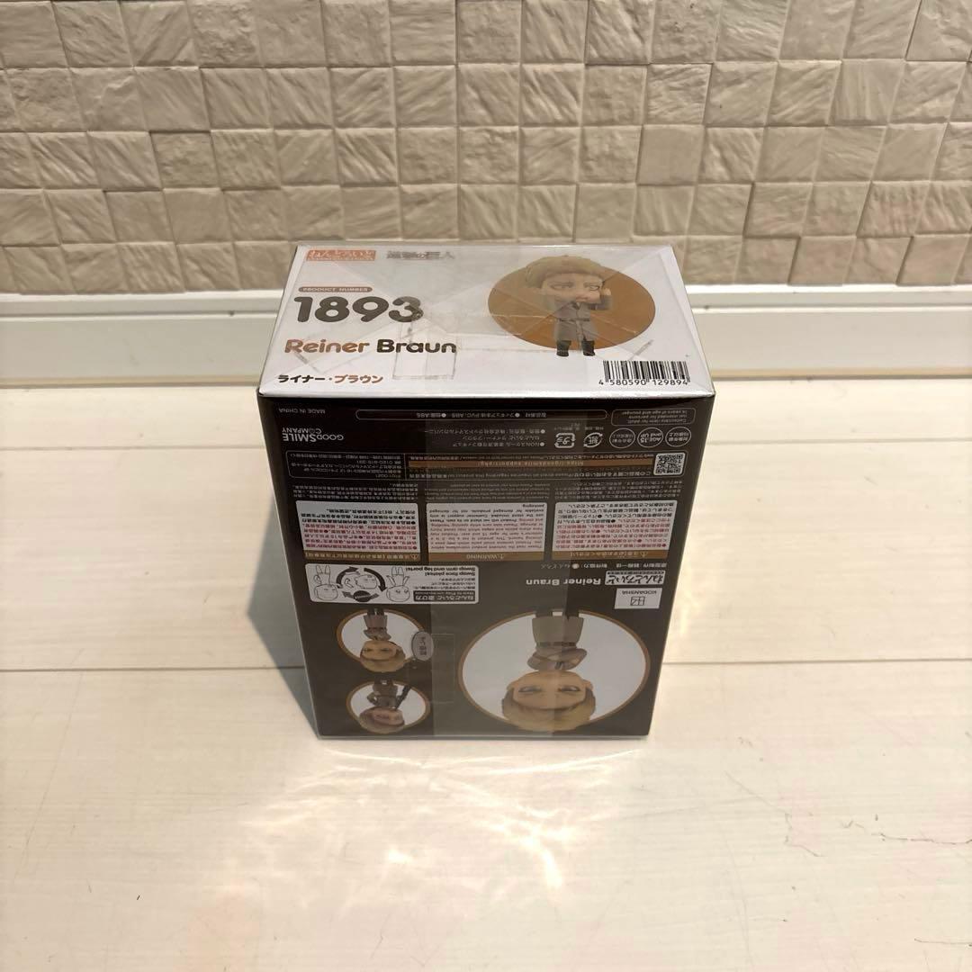 進撃の巨人　ねんどろいど　フィギュア