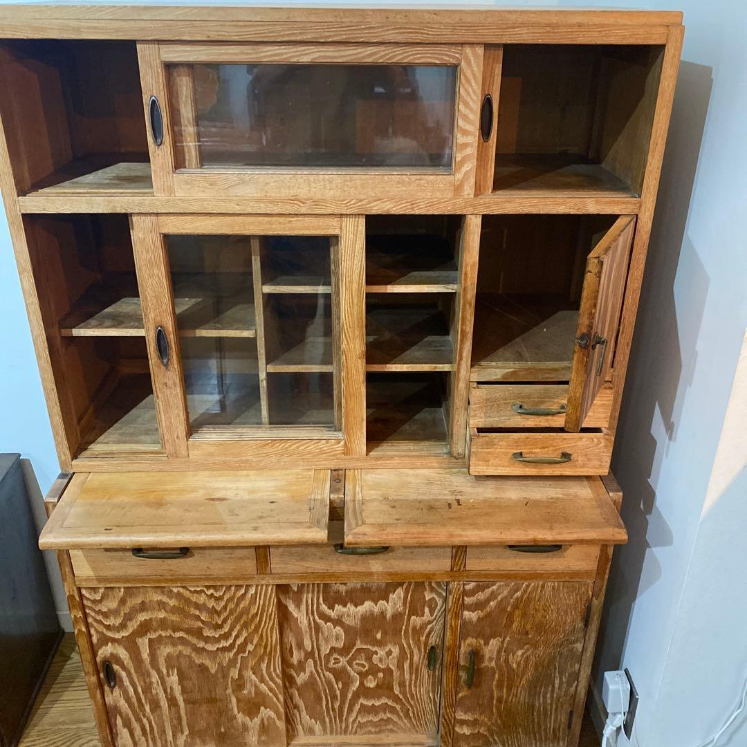 《値下げしました》昭和レトロ　アンティーク木製収納棚 ガラス扉付き