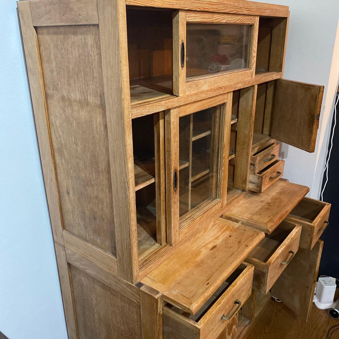 《値下げしました》昭和レトロ　アンティーク木製収納棚 ガラス扉付き