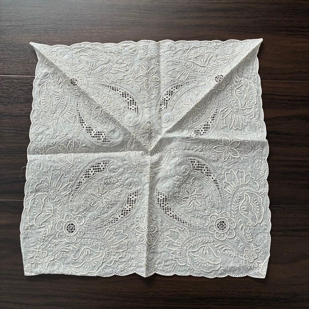 汕頭 スワトウ 手刺繍 ハンカチ ② - メルカリ