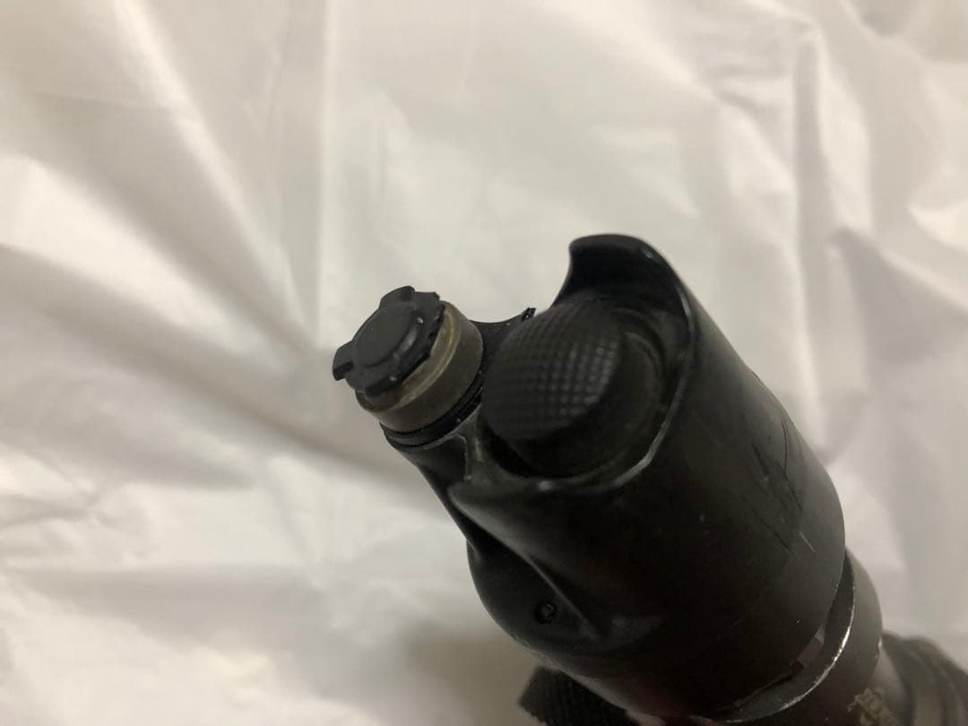 特価) 米軍実物SureFire M951 キセノンP60 ウェポンライト 傷有