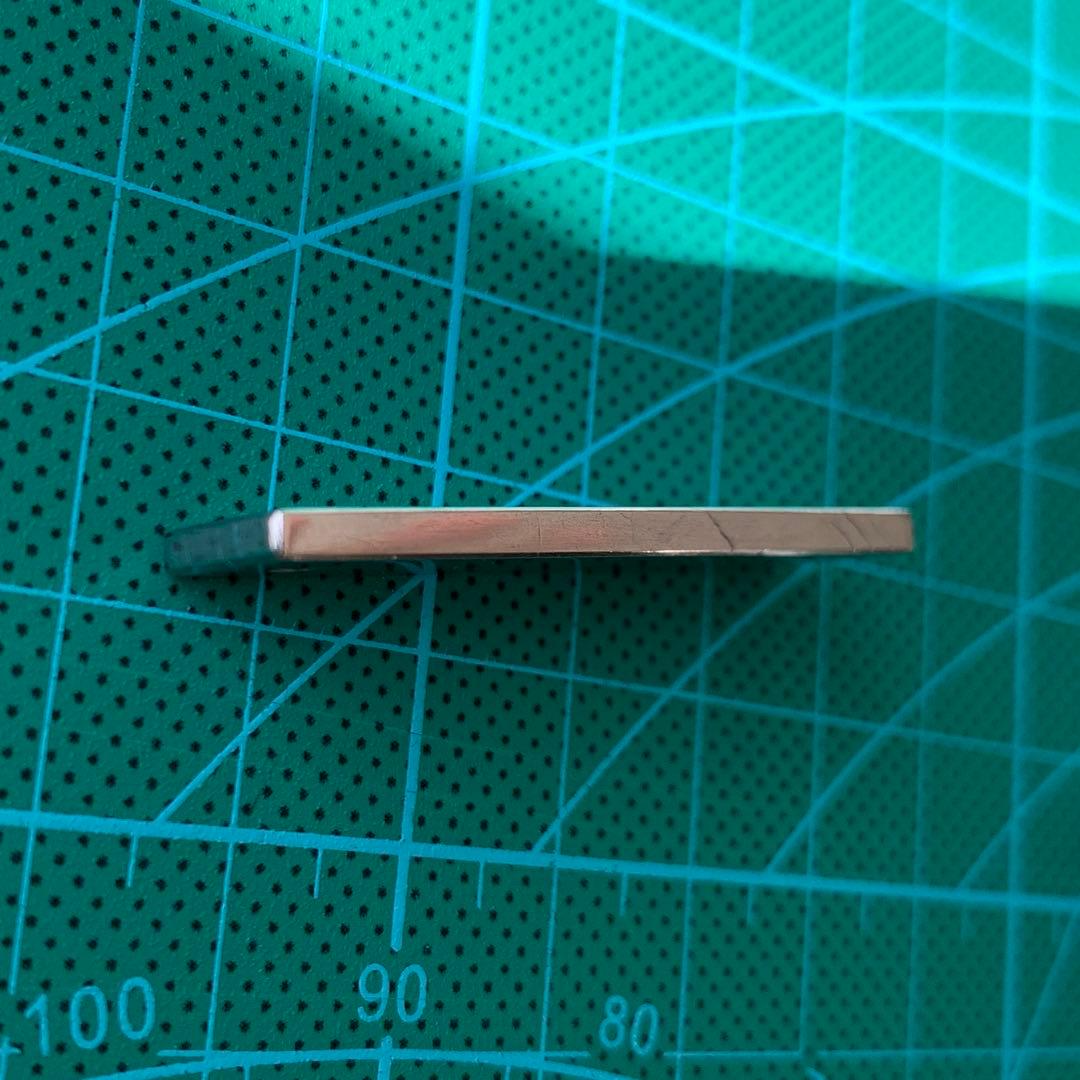 ギベオン隕石 切り出し エッチング加工無し 光沢仕上げ 約8.5g