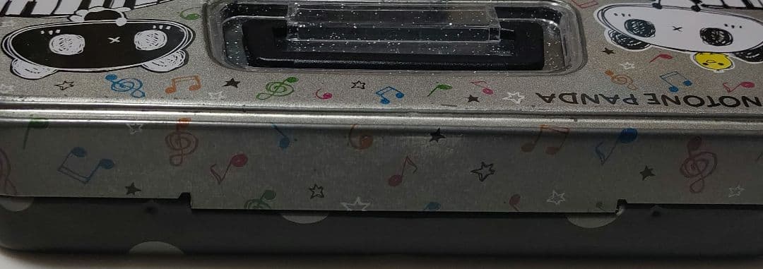 モノトーンパンダ 缶 ペンケース - メルカリ