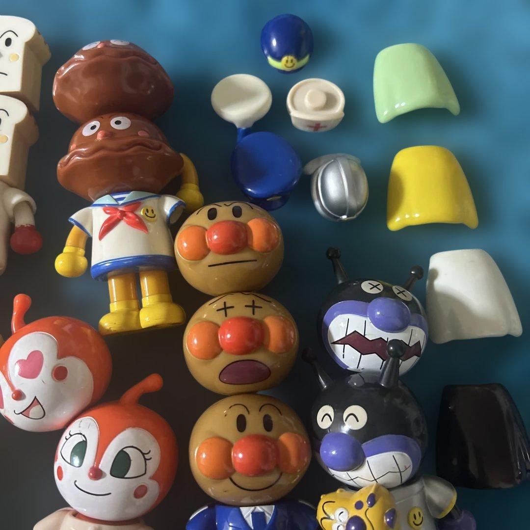 アンパンマン　ぱちっとな　磁石　知育玩具　マグネット　変身　着せ替え