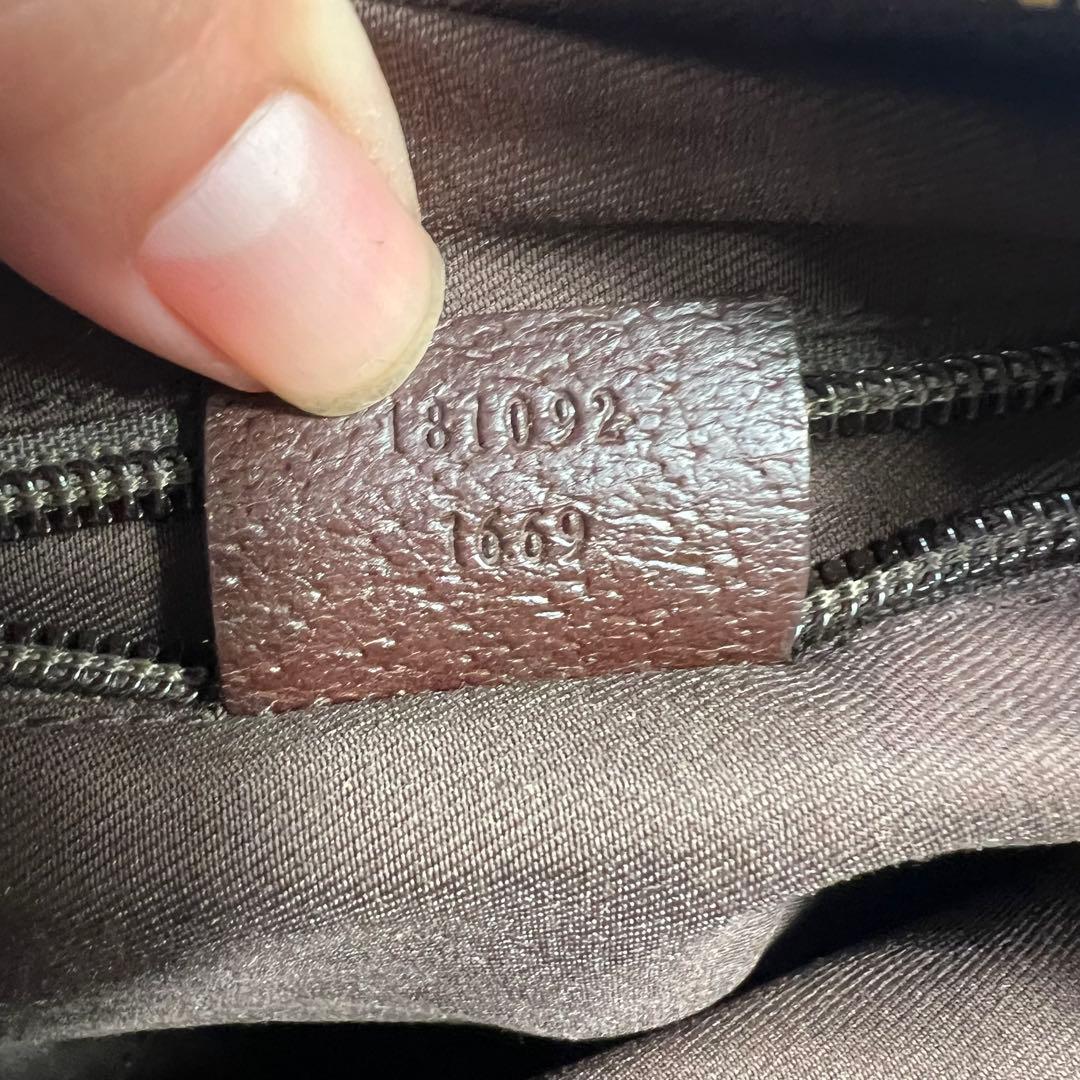 GUCCI グッチ シェリーライン ショルダーバッグ ハーフムーン型 GG柄