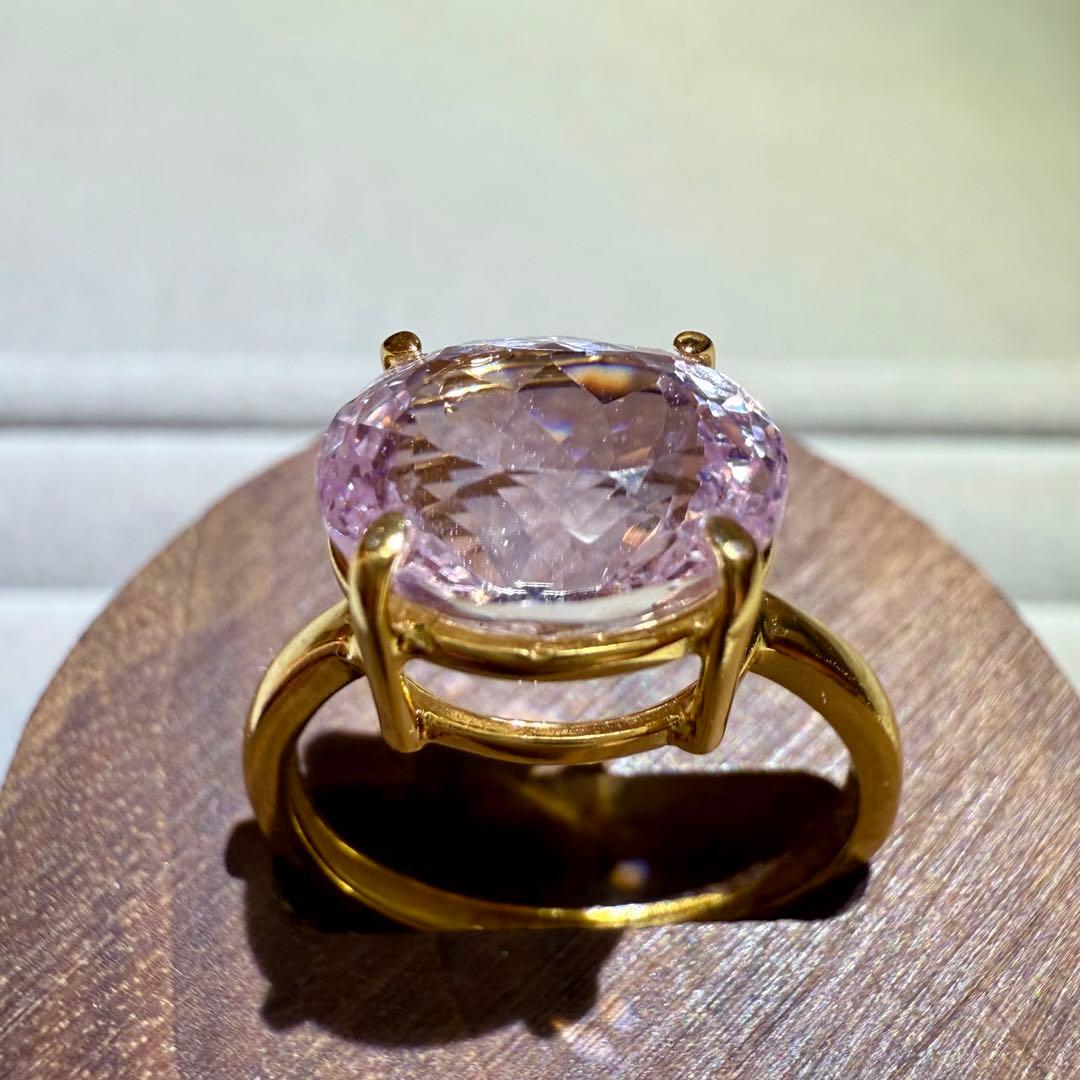 k18gp クンツァイト　オーバル　ファセットカット　フリーサイズリング　大粒