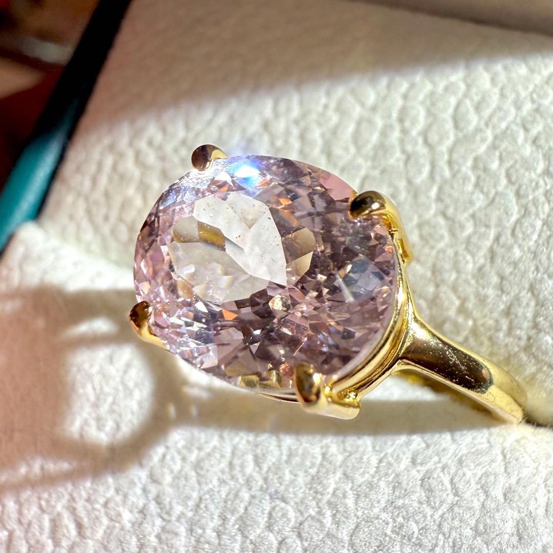 k18gp クンツァイト　オーバル　ファセットカット　フリーサイズリング　大粒