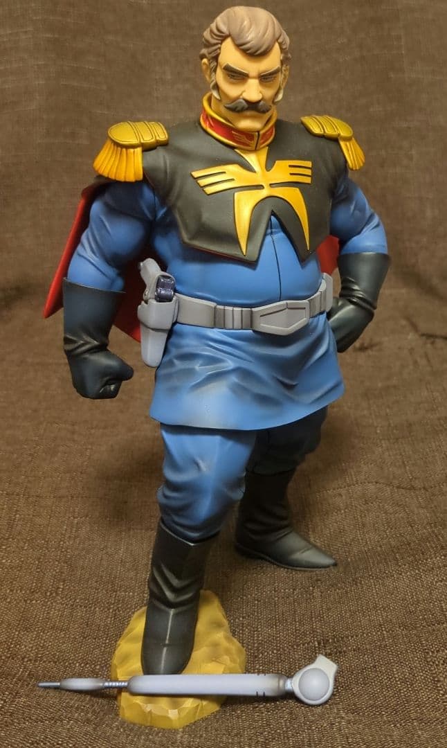 機動戦士ガンダム　ランバ・ラル　フィギュア Amazon.co.jp: エクセレントモデル RAHDXG.A.NEO 機動戦士ガンダム