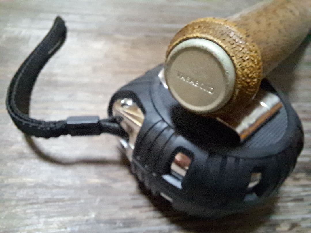 VAGABOND　MillionFish　CASTING GRIP