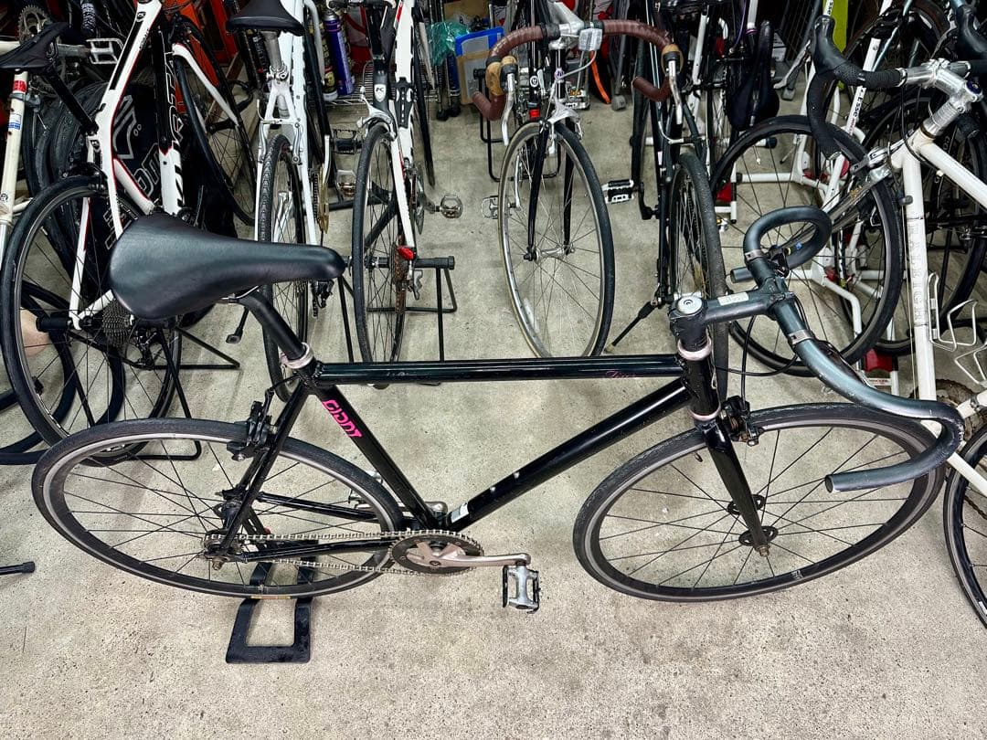 GIANT Fixer ピスト基本分解発送送料無料！完成車配送等ご相談ください！