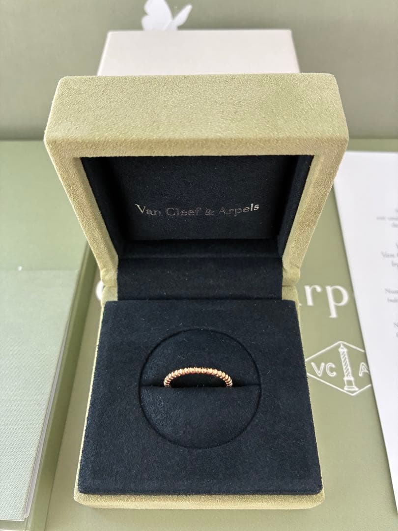 Van Cleef & Arpelsヴァンクリーフアーペル　ペルレリング　52