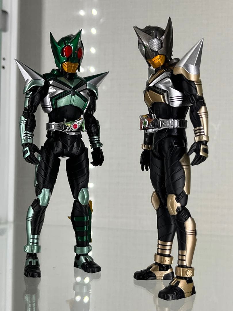 S.H.Figuarts 真骨彫 仮面ライダーキックホッパー パンチホッパー