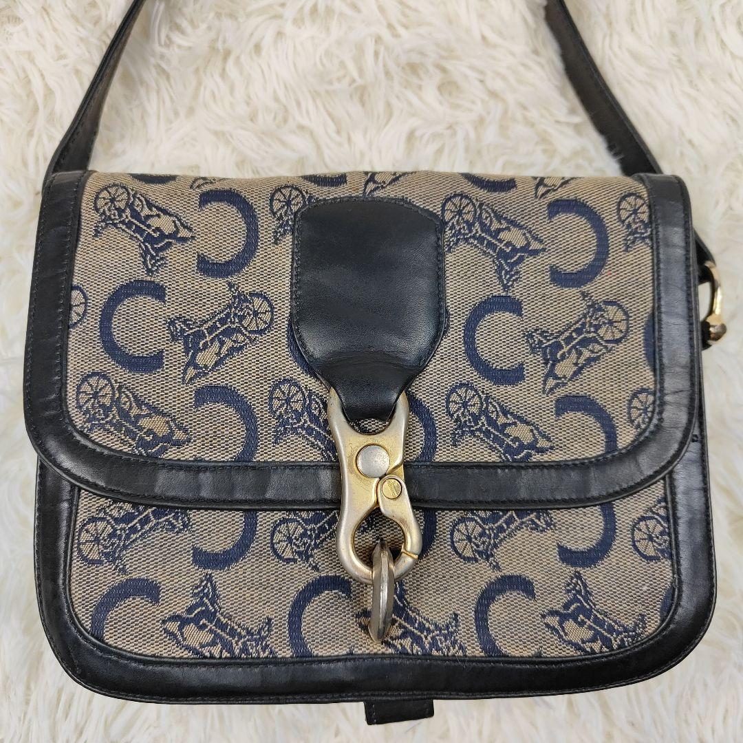 本日限定価格　セリーヌ　ハンドバッグ　ワンショルダー　Cマカダム　馬車　4室