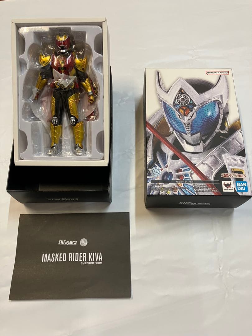 真骨頂　S.H.Figuarts 仮面ライダーキバ　エンペラーフォーム&サガ