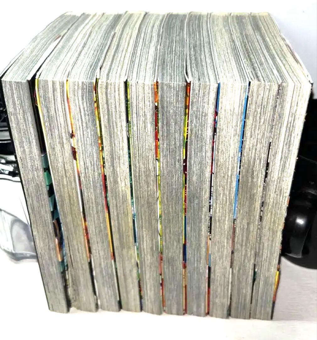 鬼滅の刃ポスター2枚&Jコミックス1〜10巻&劇場版無限列車編我妻善逸カップ&枕